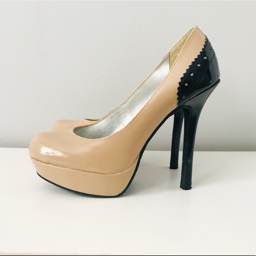 🆑 Nude and Black Platform Heels